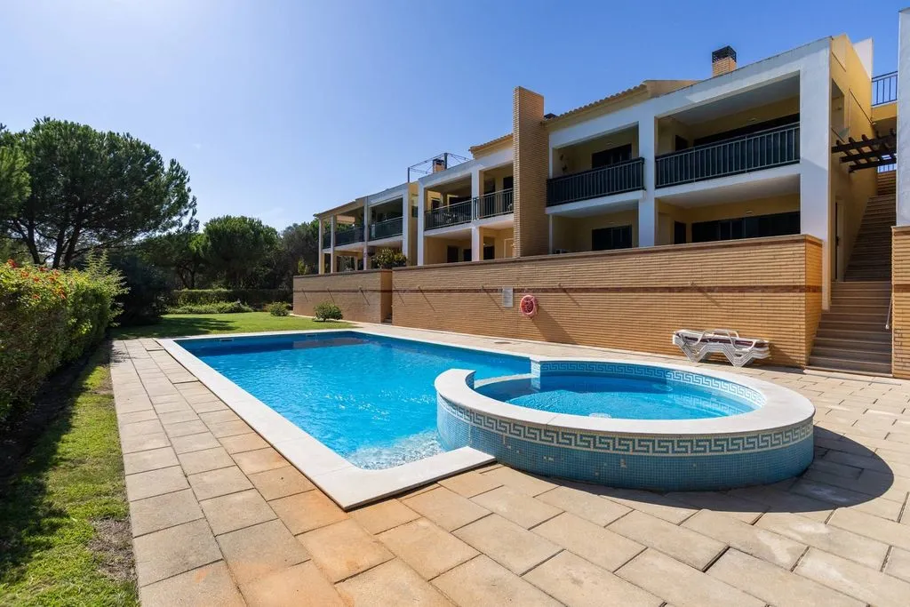 Piscine - Luxury Flat with Golf Course Views in Vilamoura