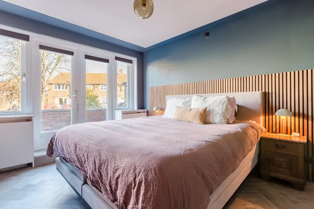 Magamistoad - 1930s Semi-detached House with Garden in Haarlem