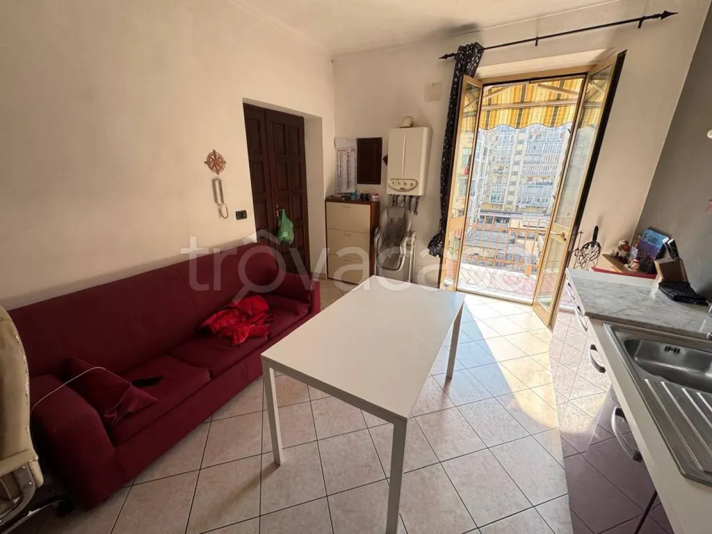 Cuisine - Rearranged Flat with Balcony in Turin