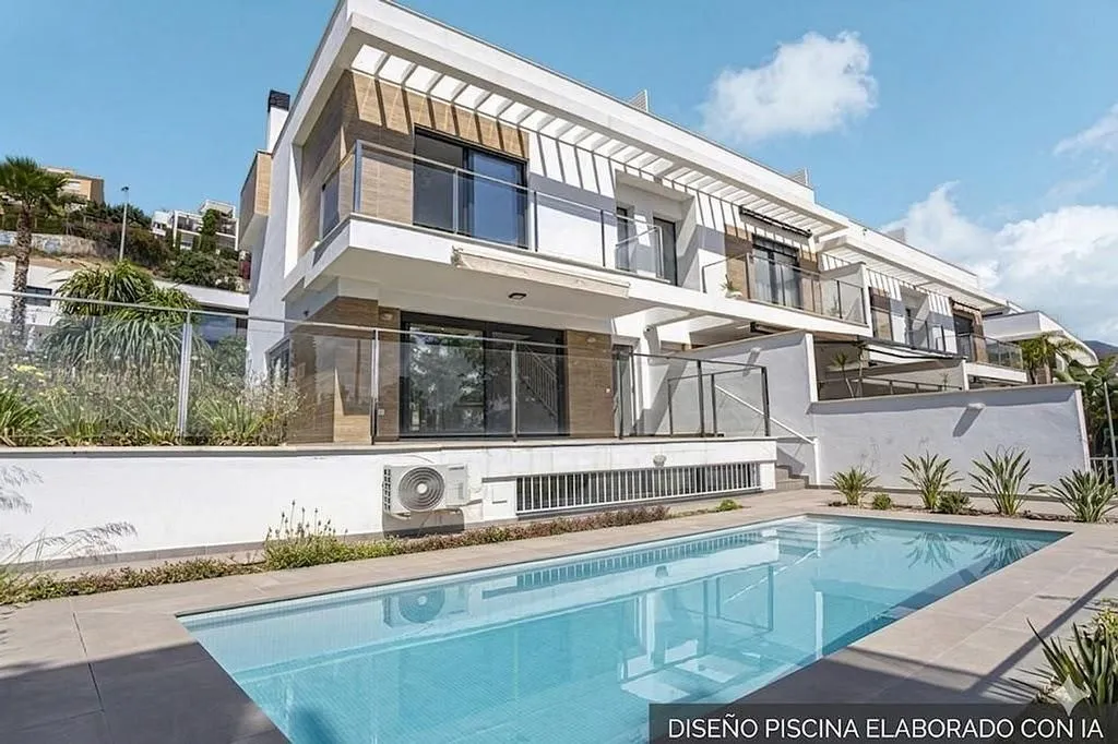Piscine - Luxury Villa with Sea Views in Málaga Este