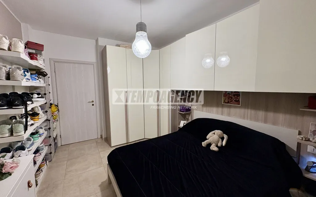 Chambres - Rearranged Apartment with Balcony in Pieve Emanuele