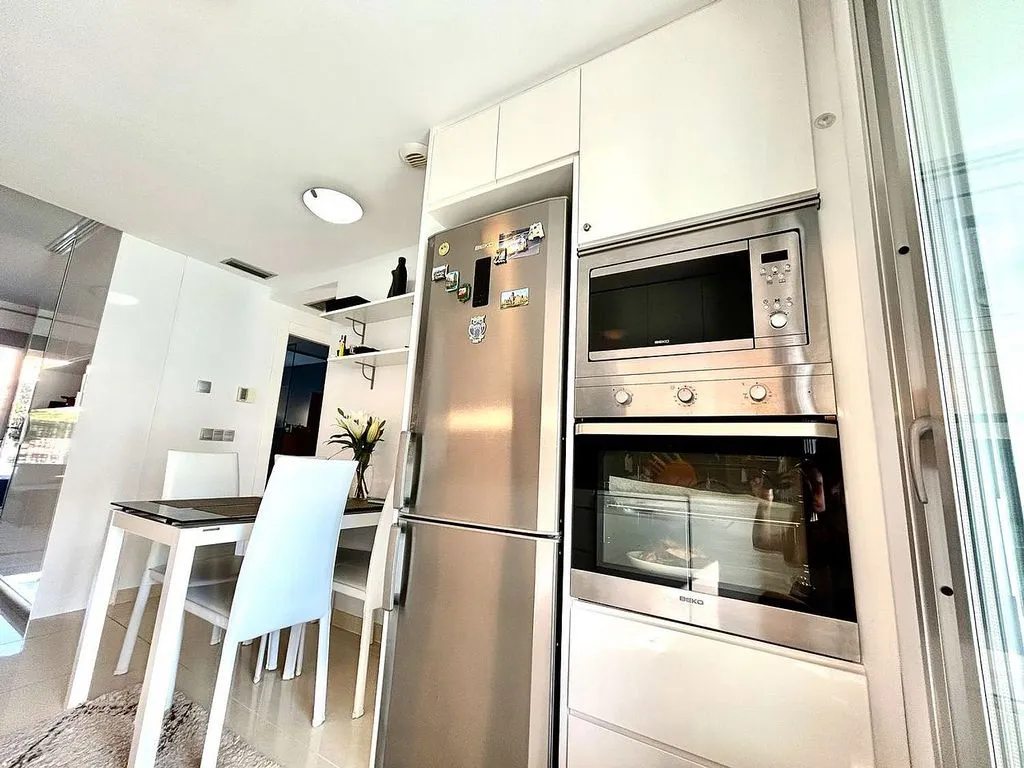 Köök - Twin-bedroom Apartment with Pool in Torrevieja