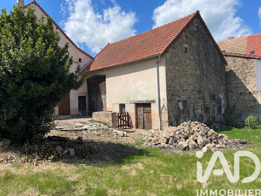 Aed - Rustic Maison à Rénover in Servant