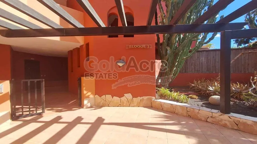 Aed - Two-Bedroom Apartment with Pool in Corralejo
