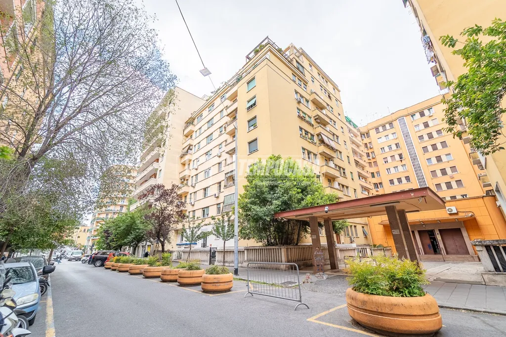 Välivaade - Ristruttured Flat with Balcony in Nomentano, Rome