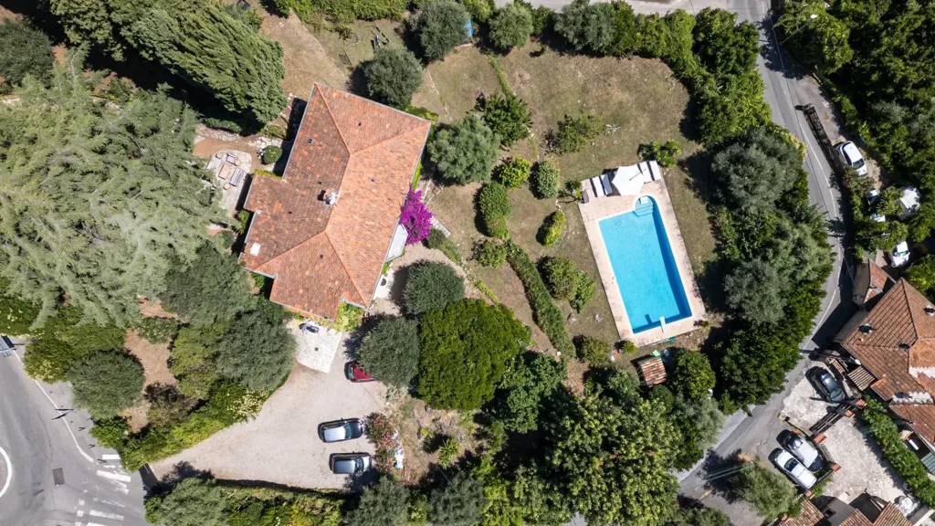 Õhuvaade - Charming 1920s Villa with Pool in Vence