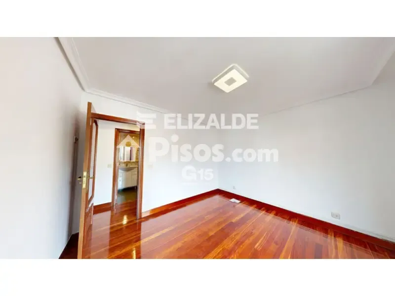 Magamistoad - Apartment with Balcony near Hernani Town Centre