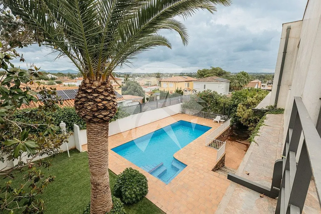 Õhuvaade - Chalet with Pool and Terrace in Montepilar