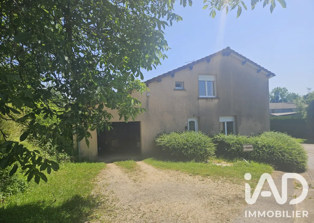 Exterior - Charming House with Garden in Cernion