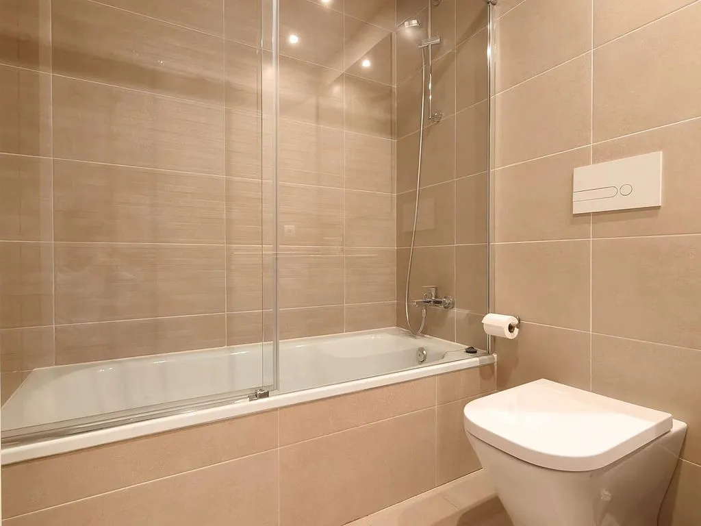 Salles de bain - Modern Apartment with Pool in Parquesol