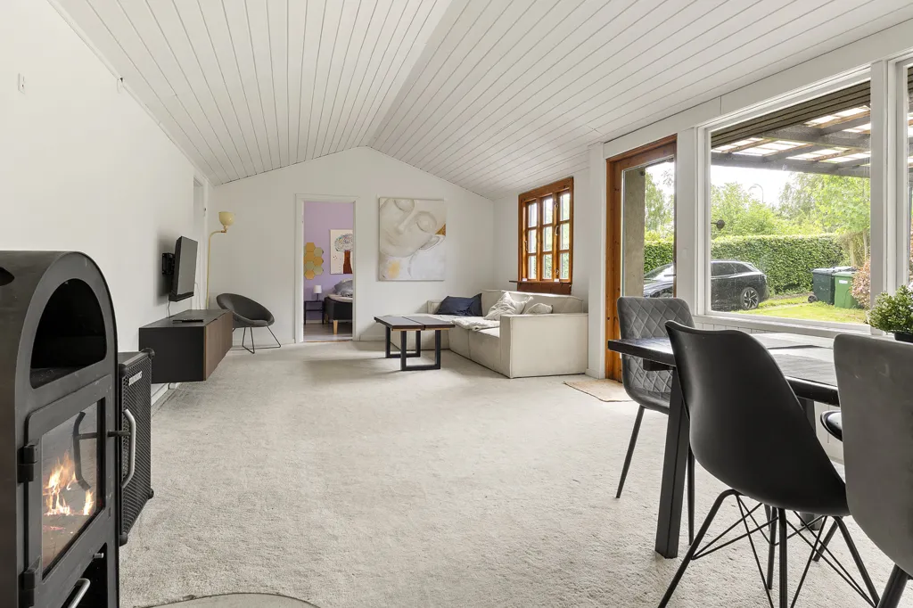 Living Room - Fenced Detached Villa in Bagsværd