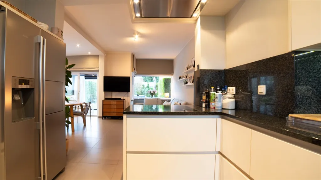 Cuisine - Villa Semi-Détachée avec Jardin à Ostende