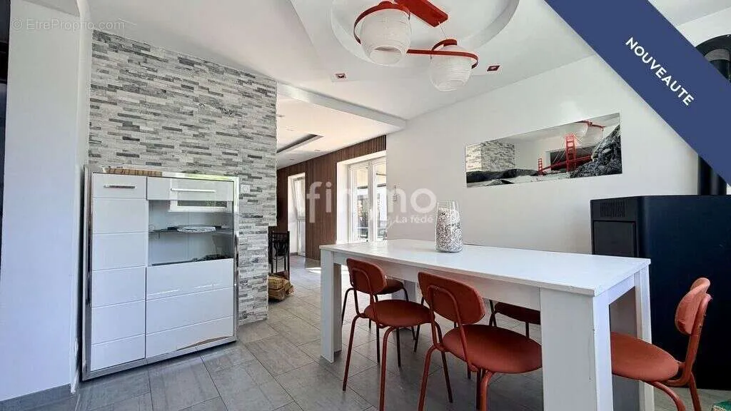 Salle à manger - Maison Moderne avec Piscine à Wittenheim