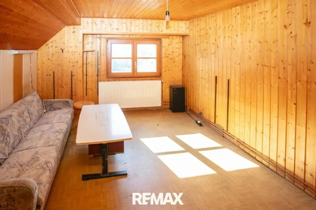 Elutuba - Spacious House with Workshop in Kautzen