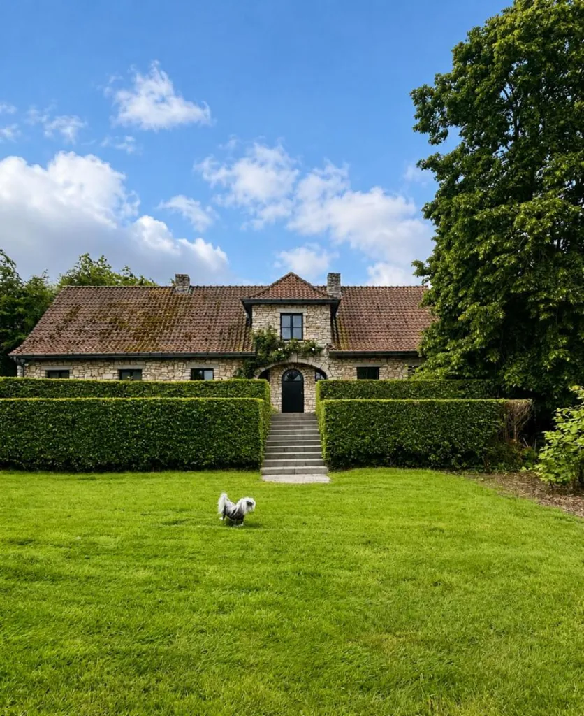 Giardino - Charming Villa with French Facade in Prestigious Area
