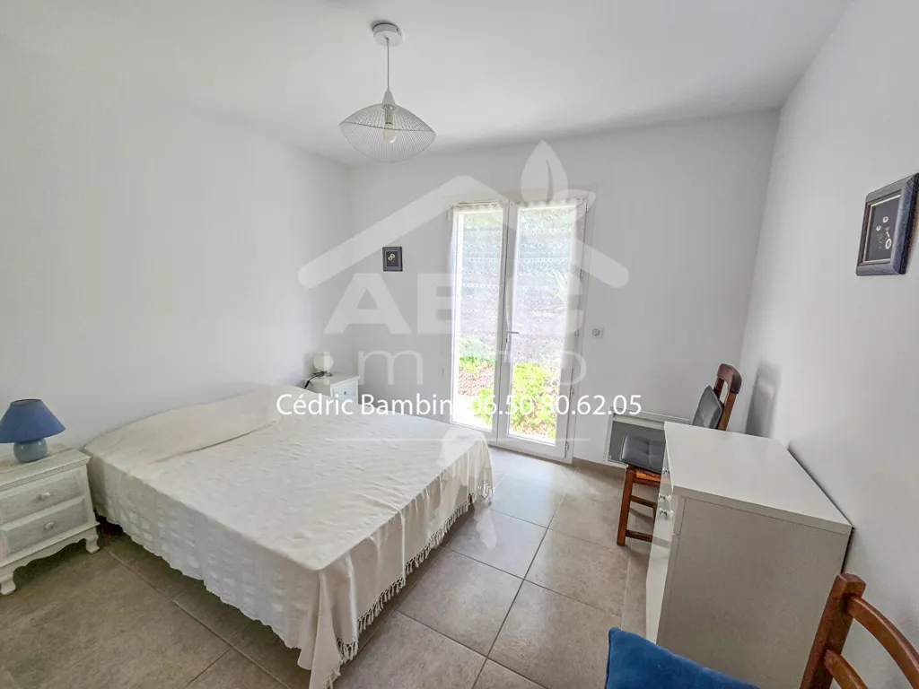 Magamistoad - Recent Flat-Plan House with Garden near Town Centre
