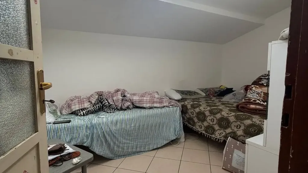 Magamistoad - 3-Bedroom Flat with Veranda in Modena