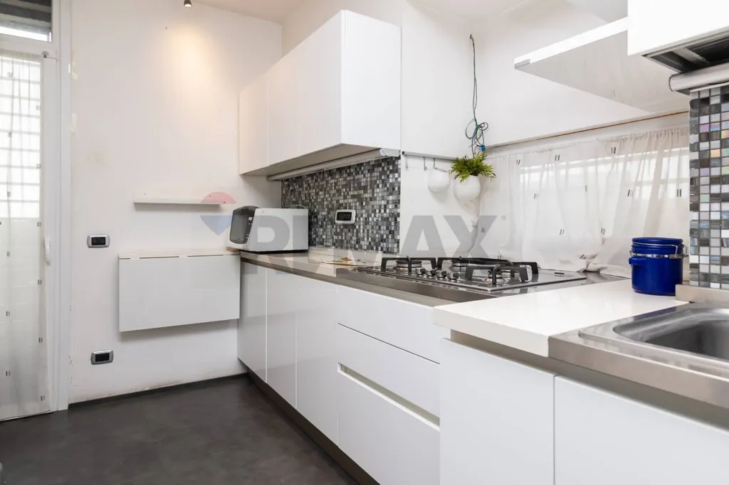 Köök - Modernised Apartment with Terrace in Catania