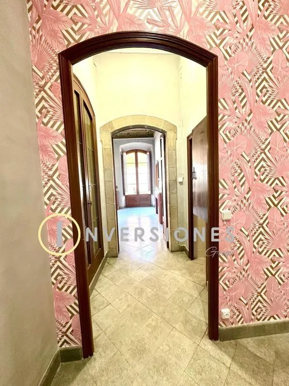 Esik - Luxury Flat with Cultural Heritage in Manresa