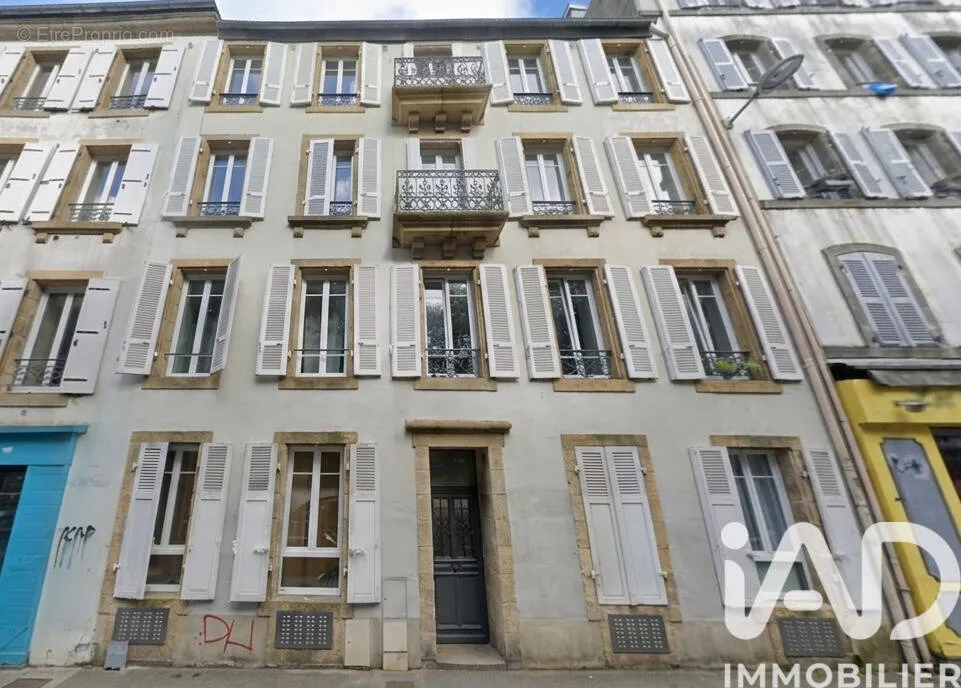 Välivaade - Income-Generating Building in Brest's Saint-Martin