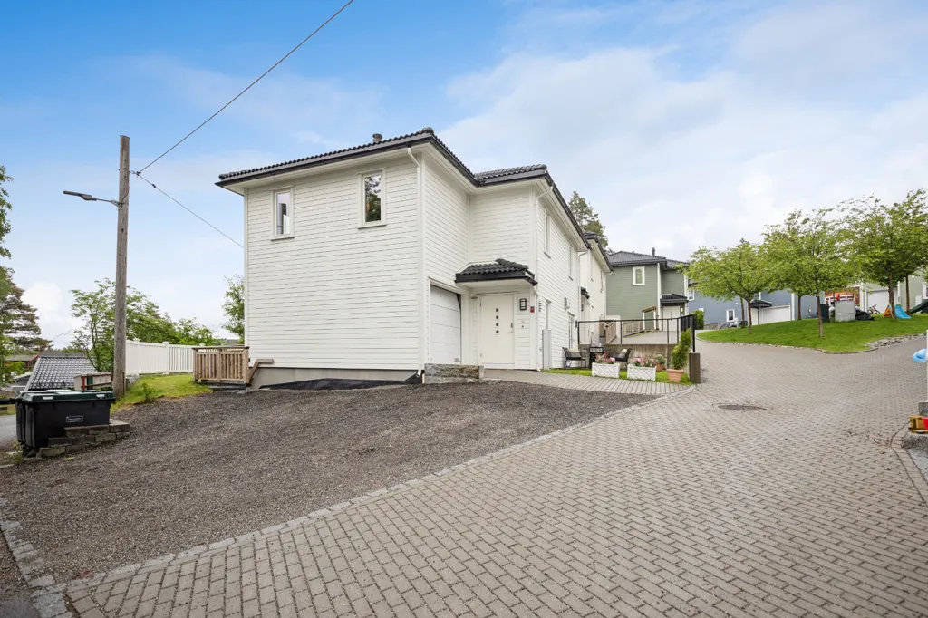 Esterno - Modern Apartment with Garden in Ammerud