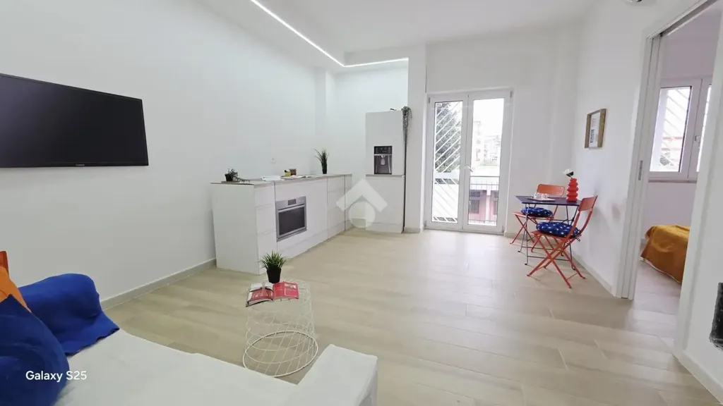 Elutuba - Modernised Bilocale with Balcony in Bari