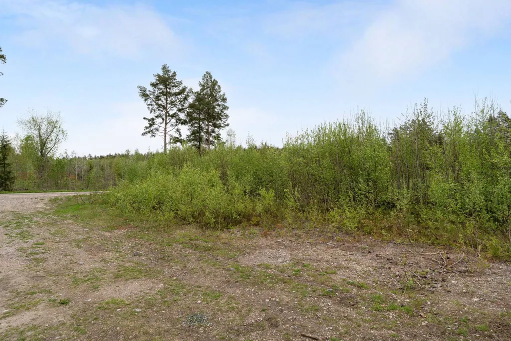 Jardin - Plot for New Build with Countryside Charm in Utnoravägen