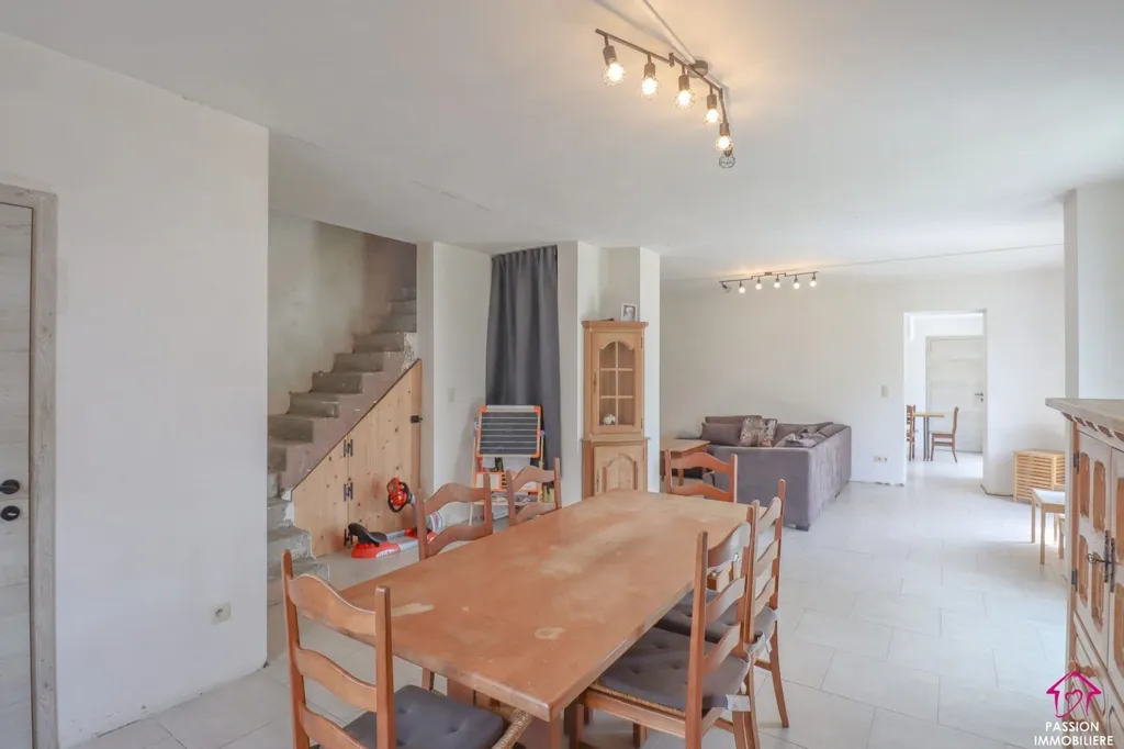 Sala da pranzo - Charming 3-Facade House with Garden in Scry