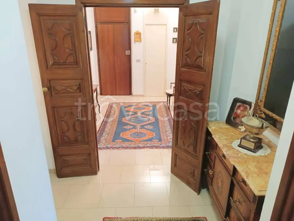 Esik - Apartment with Garden in Pino Torinese