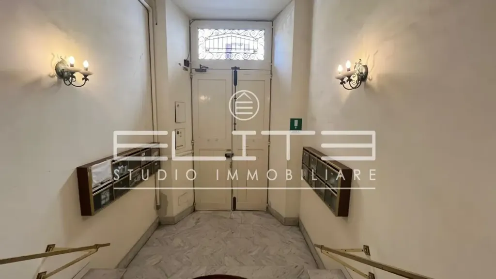 Esik - Apartment with Balcony in Ancona Centre