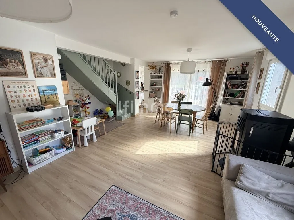 Séjour - Maison avec Terrasse à Helstroff