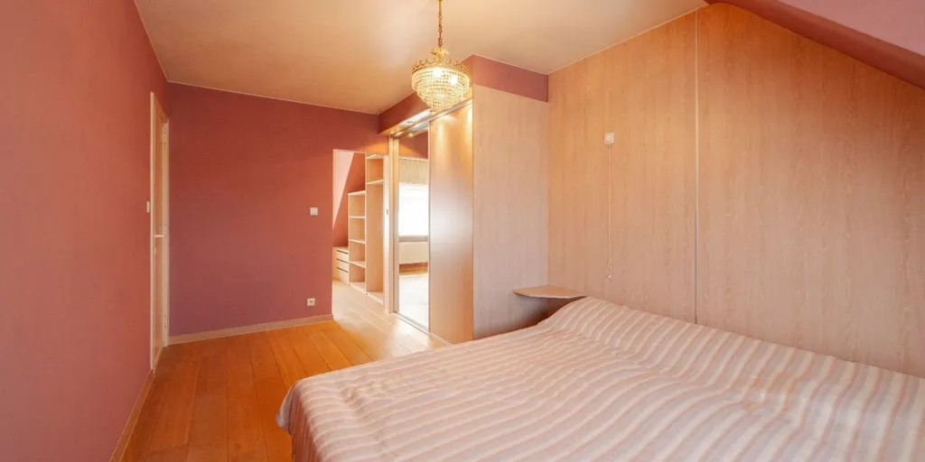 Magamistoad - Central Townhouse with Loft in Roeselare