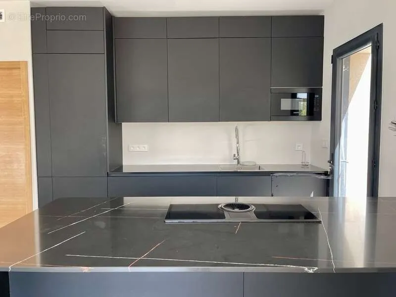 Cuisine - Villa Moderne avec Vue sur le Luberon à Vaucluse