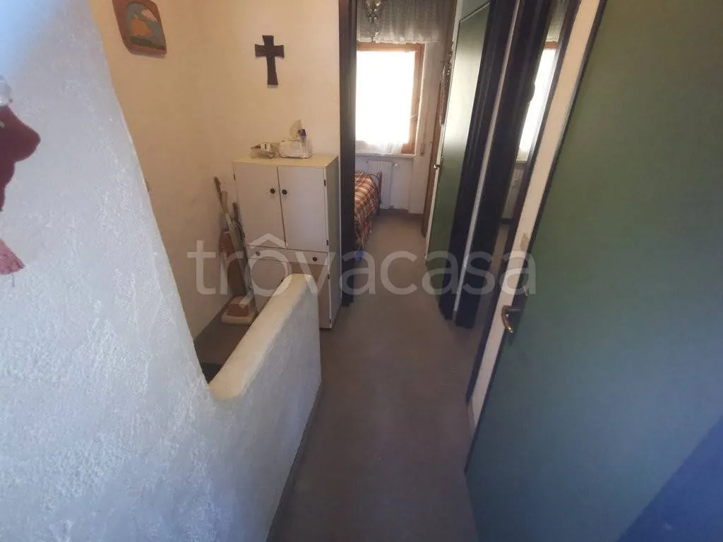 Esik - Apartment with Private Garden in Viola