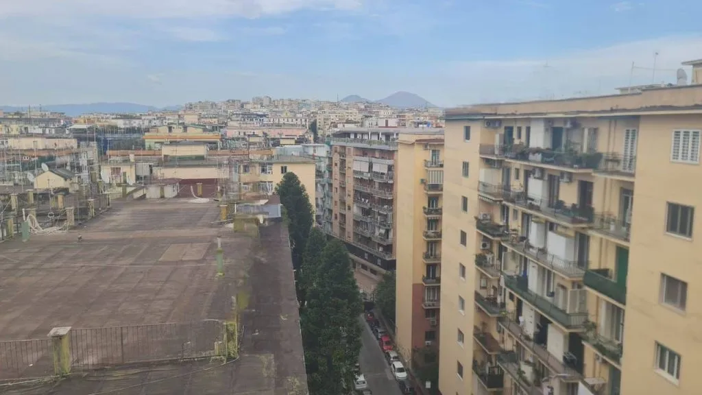Rõdu - Luxury Penthouse with Triple Exposure in Naples