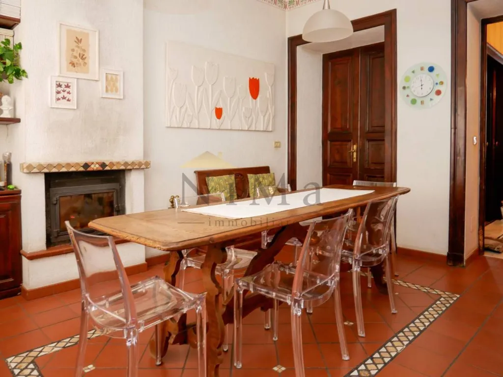 Salle à manger - Liberty Villa with Park in Saluzzo