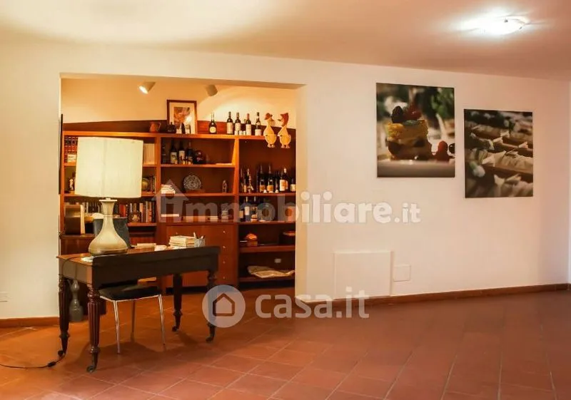 Söögituba - Villa with Pool and Private Park in Latina