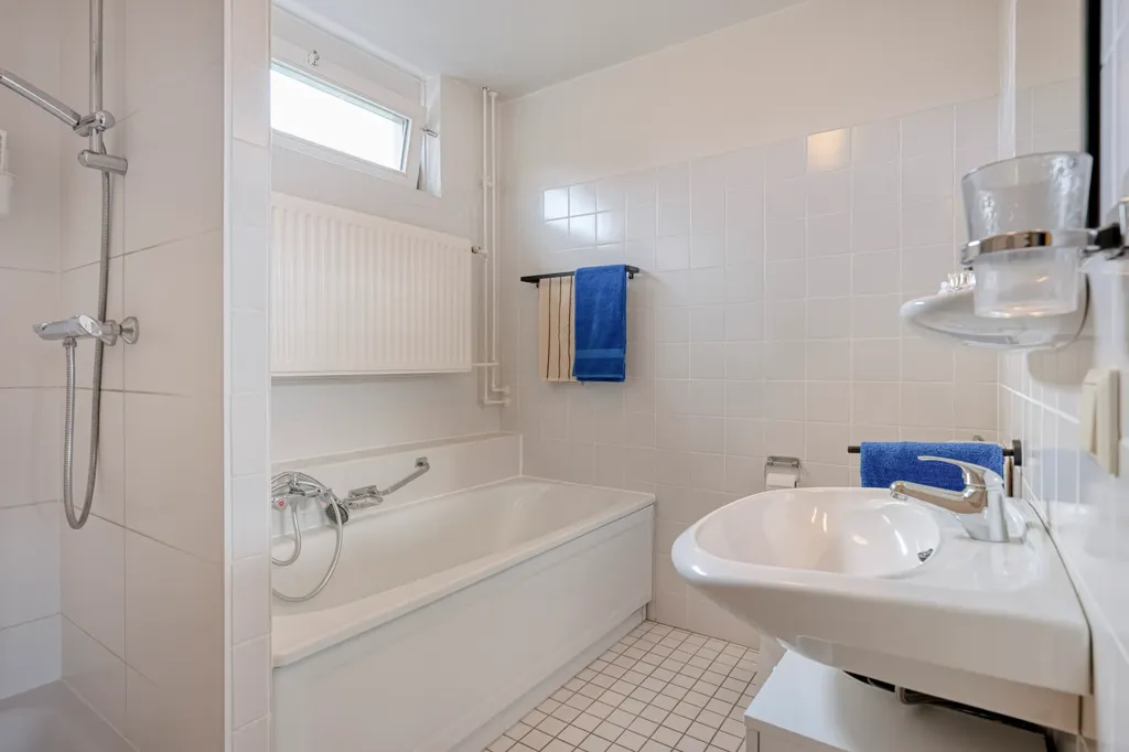 Bagni - Two-Storey House with Garden in Sittard