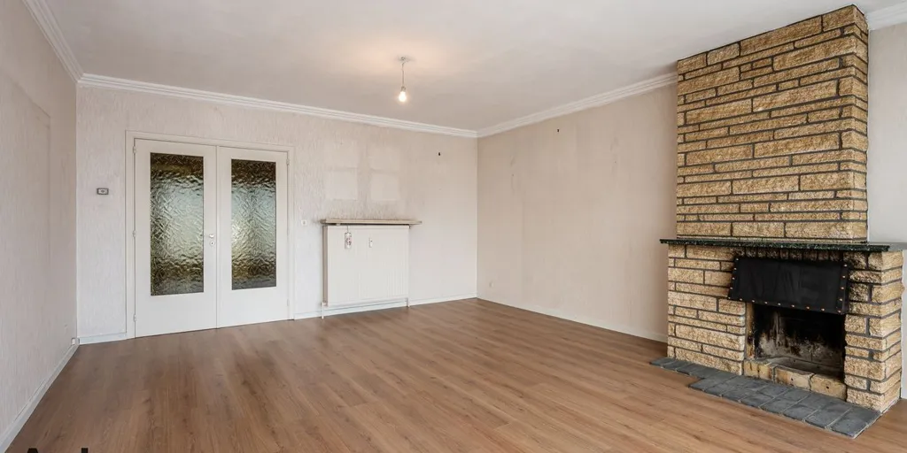Séjour - Appartement avec Balcon et Vue sur l'Église à Eeklo