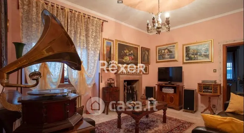 Elutuba - Historic Townhouse with Terrace in Cercepiccola