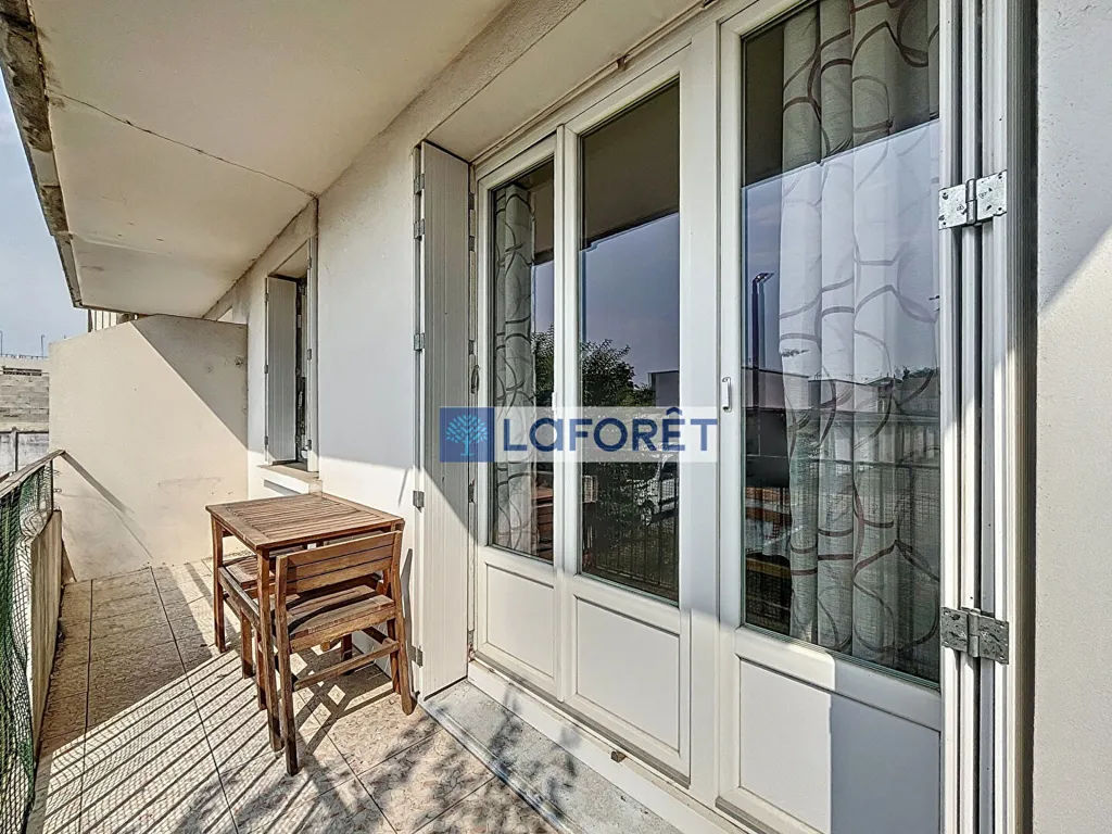 Balcony - Garden Apartment with Balcony in Saint-Dizier