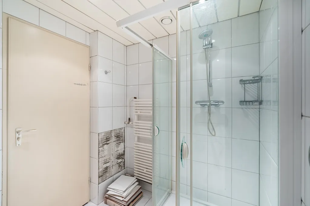 Vannitoad - 3-Bedroom Apartment with Water View in Maassluis