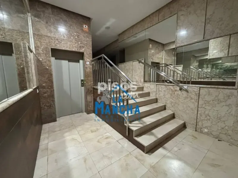 hallway_entrance