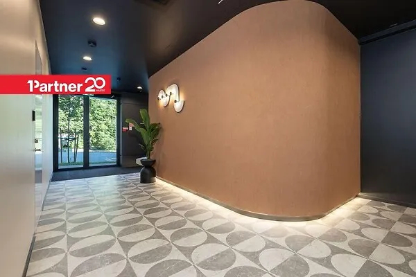 hallway_entrance