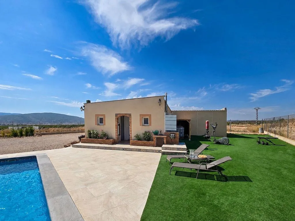 Piscina - Villa with Pool and Terrace in Pinoso