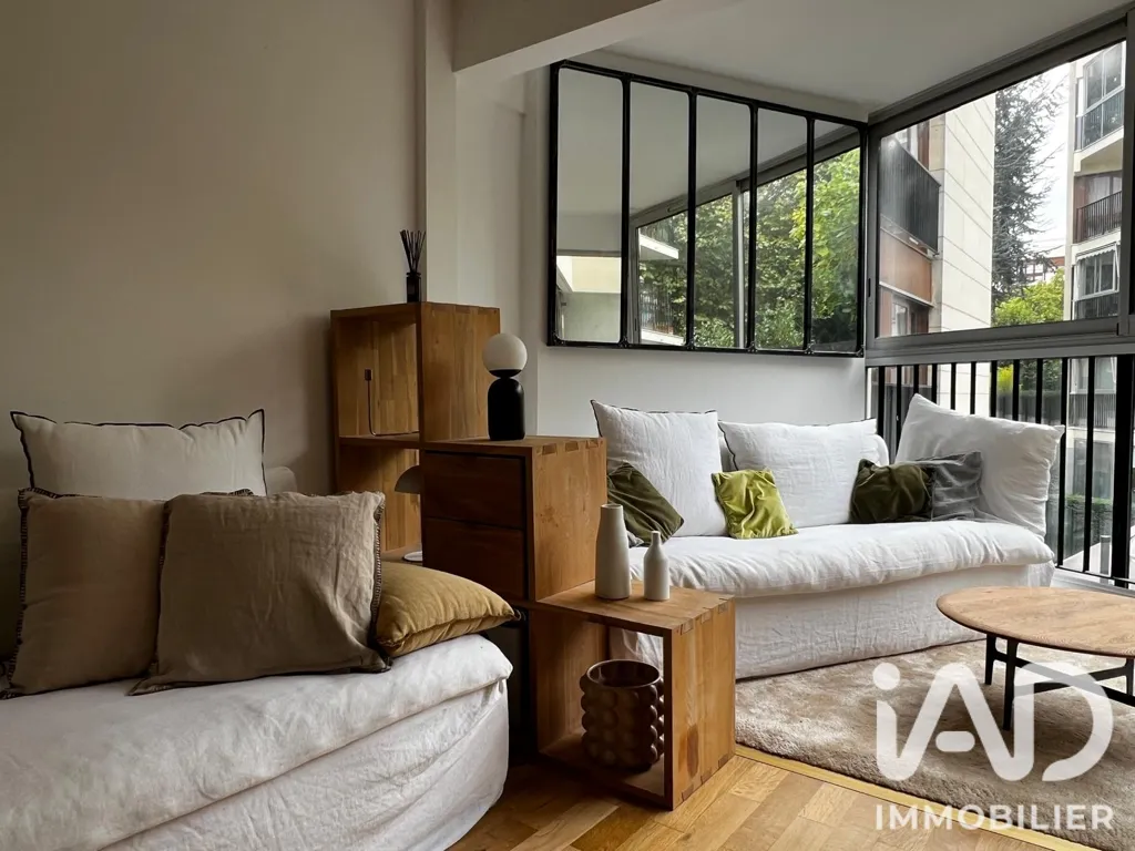 Séjour - Appartement 2 Pièces avec Piscine à Le Chesnay
