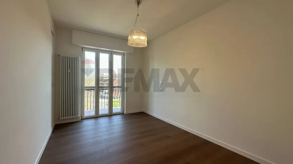 Pièces - Modernised Apartment with Balcony in Bergamo