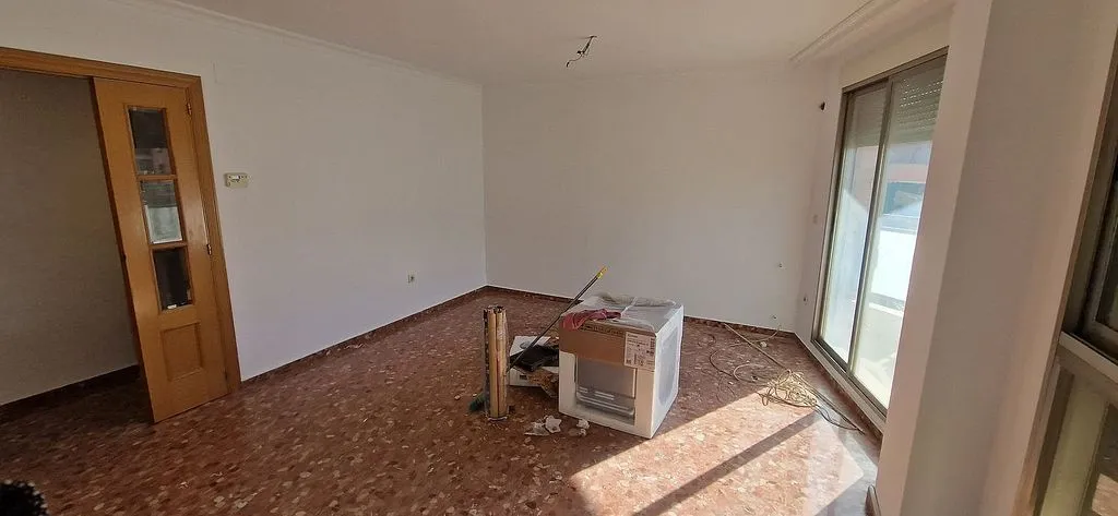 Pièces - Furnished Flat with Balcony in Valencia
