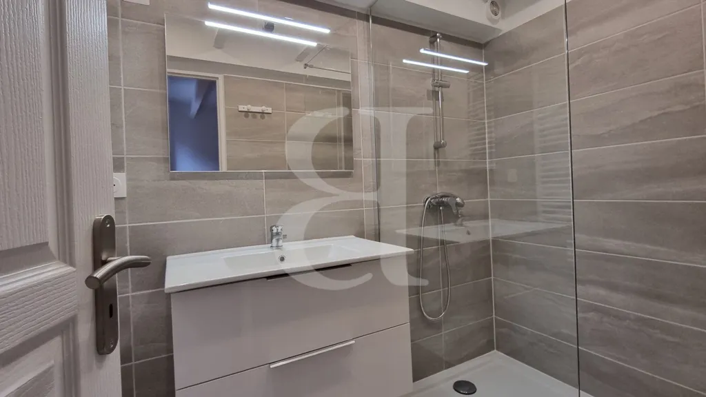 Vannitoad - Fully Renovated Duplex Flat in Mazan