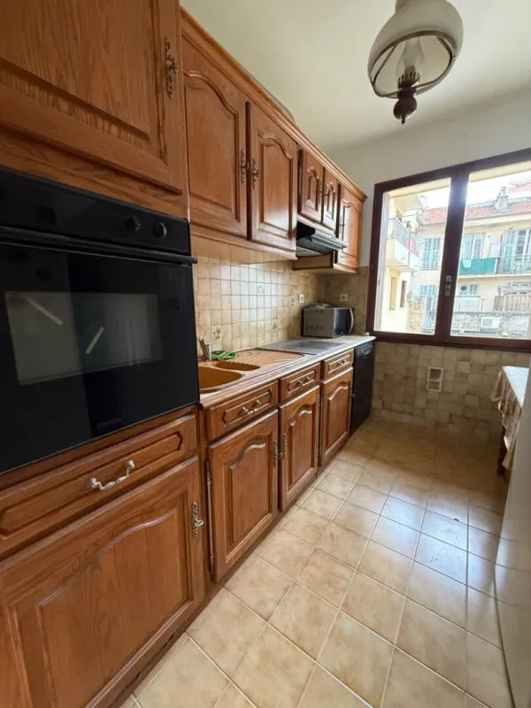 Köök - 3-Bedroom Apartment with Balcony in Nice Saint-Roch